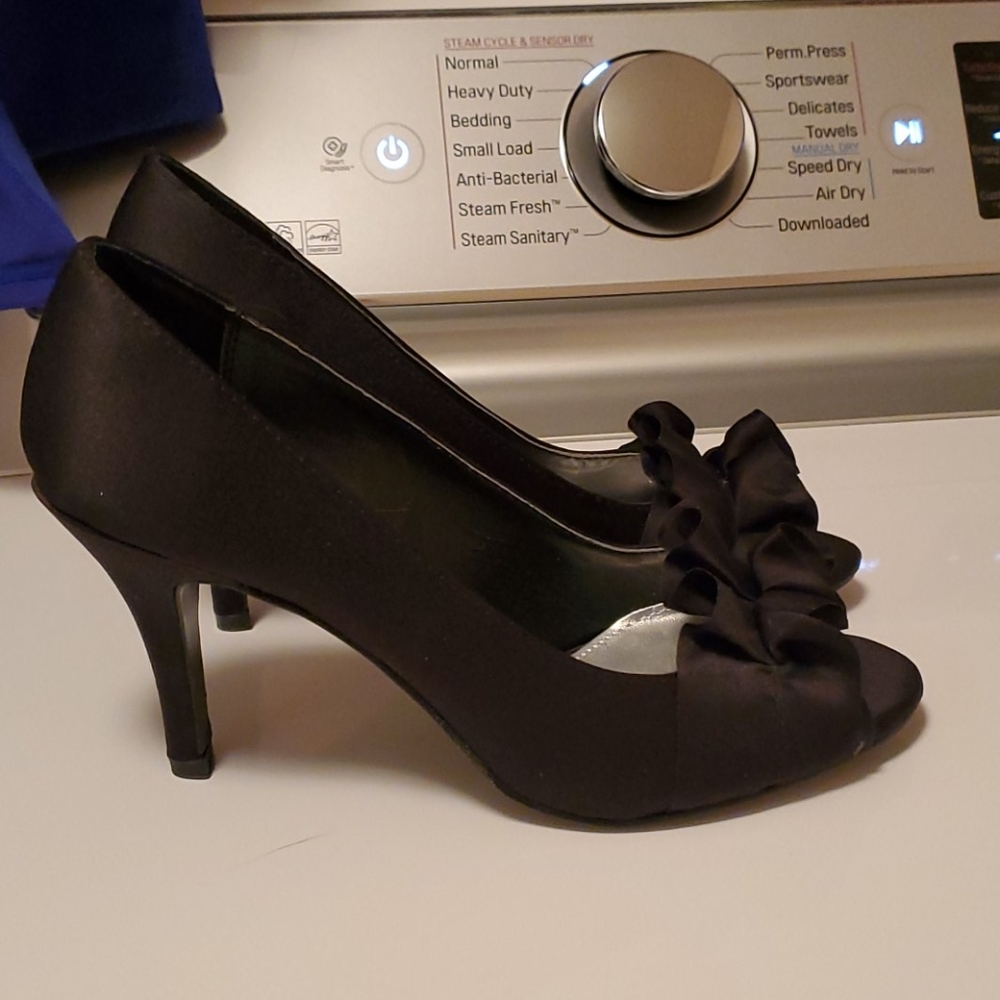 Dress shoes